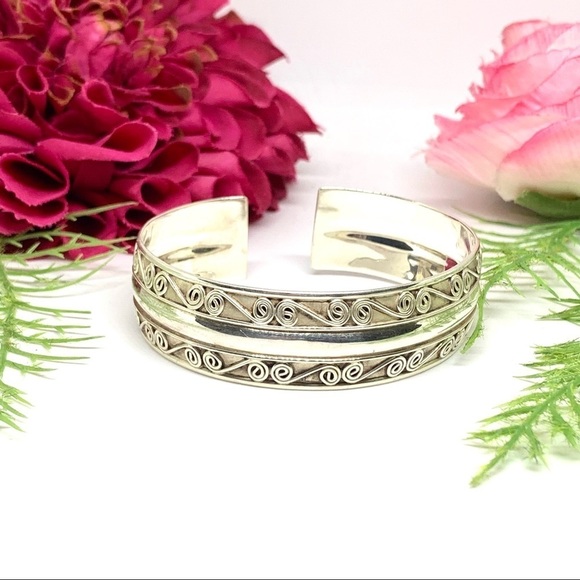 VINTAGE⚜️STERLING SILVER Art Nouveau Ornate Bangle Cuff Bracelet - Picture 1 of 11